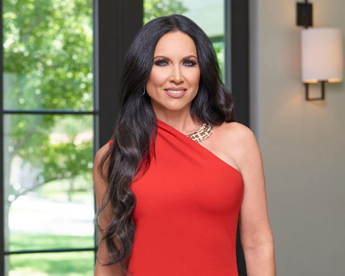 LeeAnne Locken